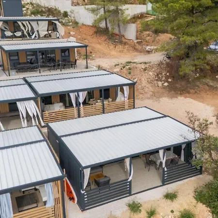 Mayla Mobile Home, 营地